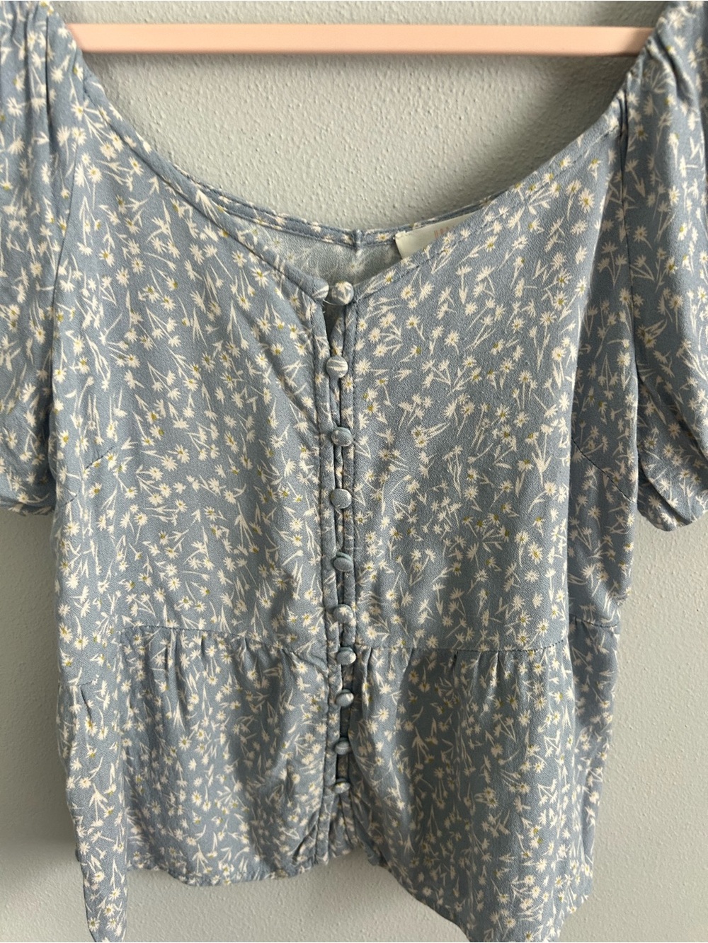 URBAN Romantics Light Blue Floral Button-Front Peplum Blouse - Picture 4 of 6